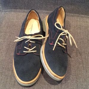 🆕 Blue suede oxfords!